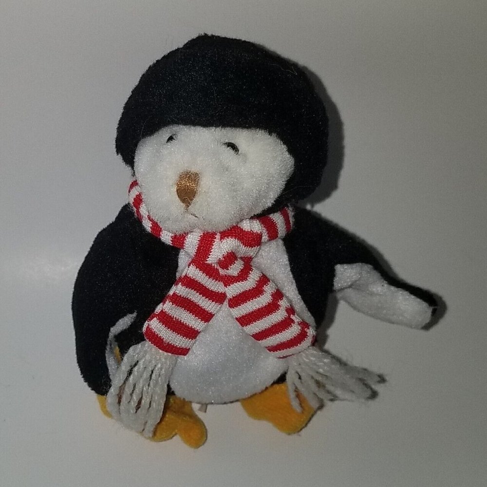 VTG GANZ 1995 Wee Bear Village White Teddy Bear Plush Penguin Costume Small 5"